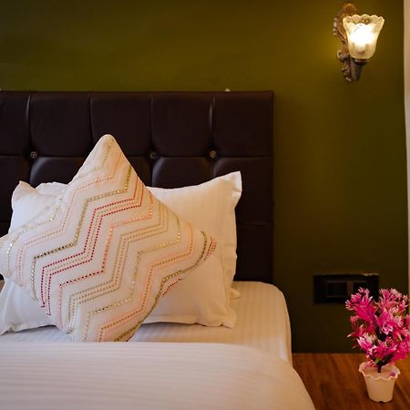 Tripli Hotels Silver Shine 瓦拉纳西 外观 照片