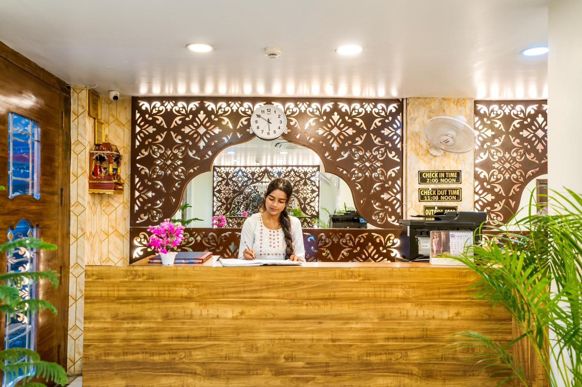 Tripli Hotels Silver Shine 瓦拉纳西 外观 照片