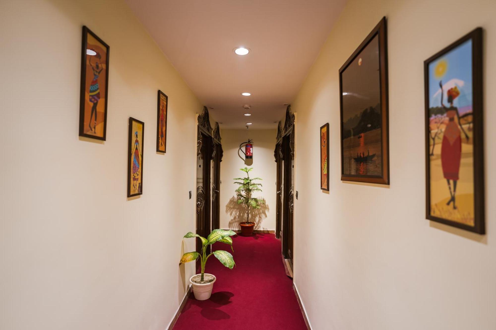 Tripli Hotels Silver Shine 瓦拉纳西 外观 照片