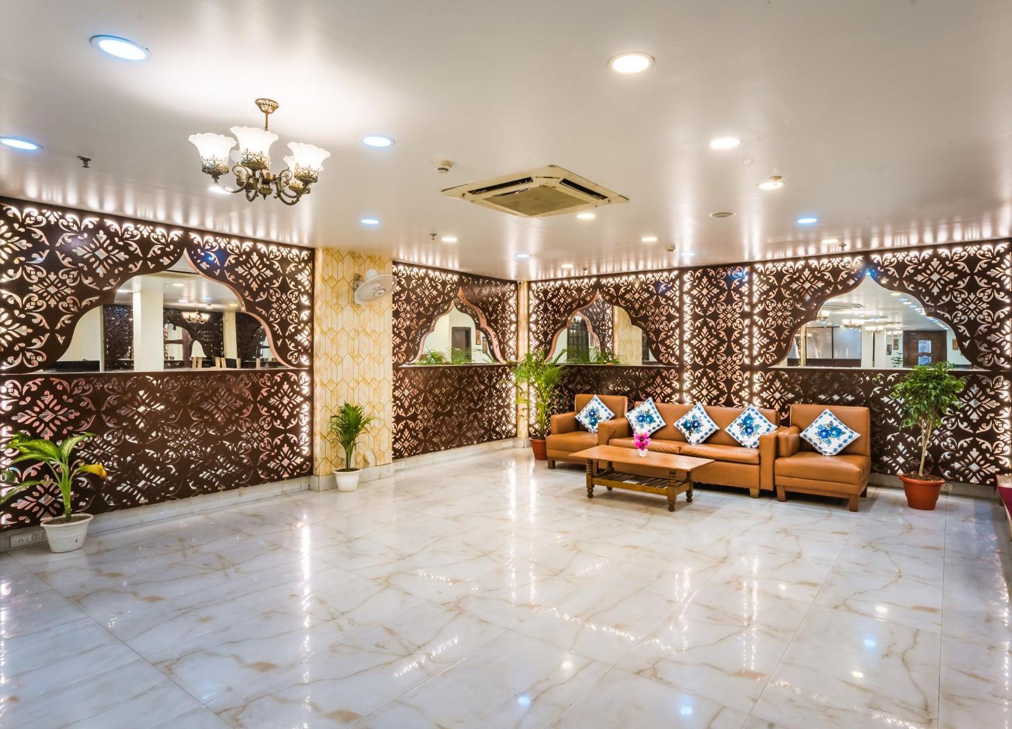 Tripli Hotels Silver Shine 瓦拉纳西 外观 照片